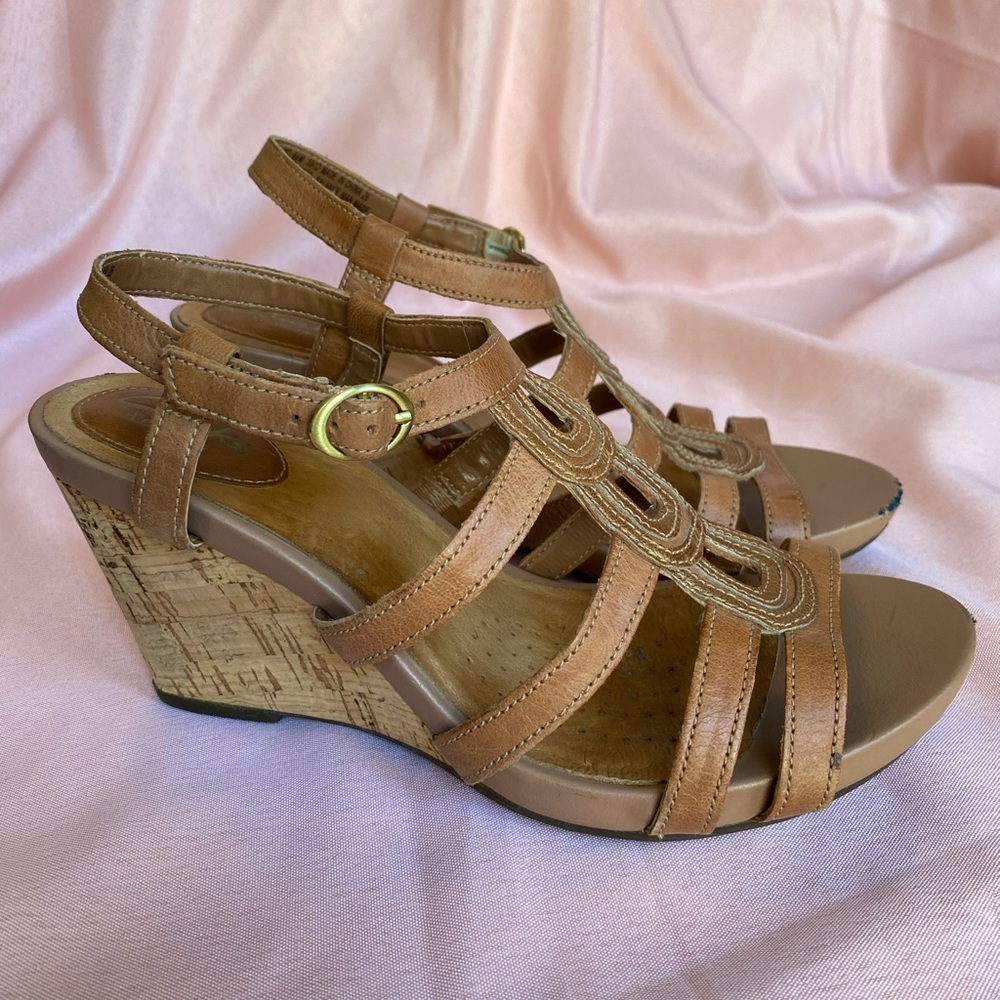 CLARKS KYNA WISE WEDGE SANDAL